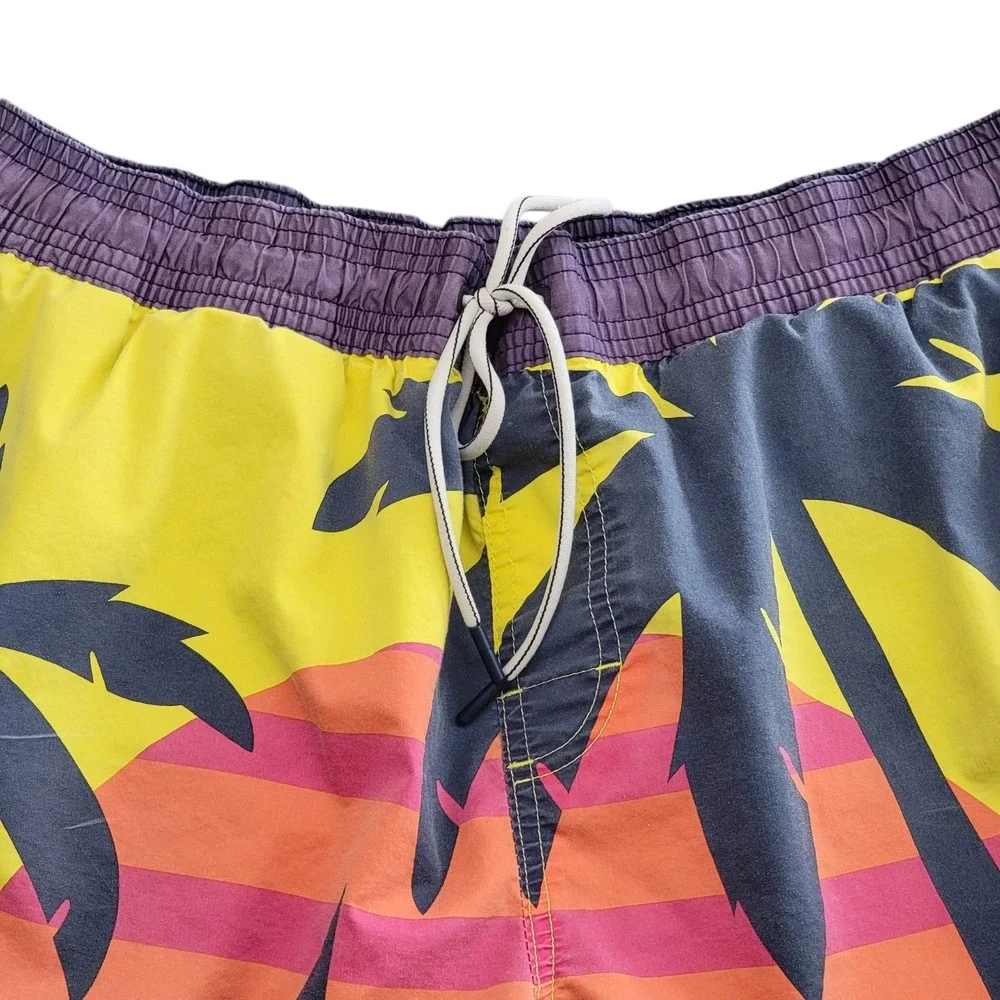 Tommy Hilfiger Swim Trunks Mens Large Multi Color Tropical Sunset Palm Tree
